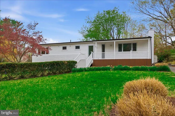 $1,149,900 | 822 Walker Road, Great Falls, VA 22066