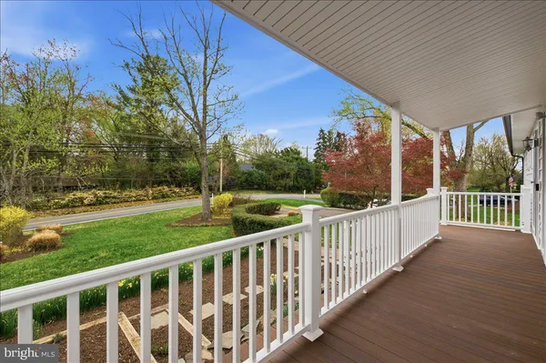 $1,149,900 | 822 Walker Road, Great Falls, VA 22066