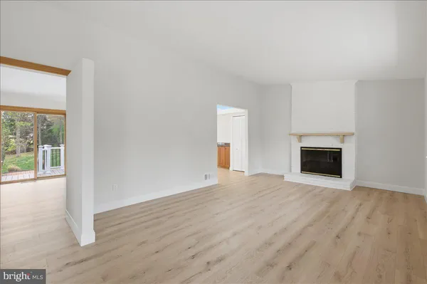 $1,149,900 | 822 Walker Road, Great Falls, VA 22066