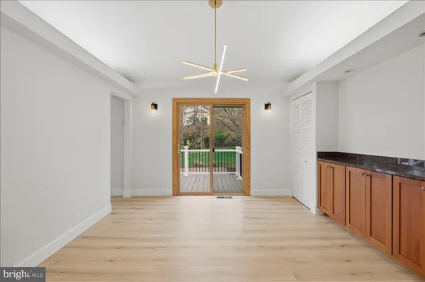 $1,149,900 | 822 Walker Road, Great Falls, VA 22066