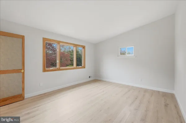 $1,149,900 | 822 Walker Road, Great Falls, VA 22066