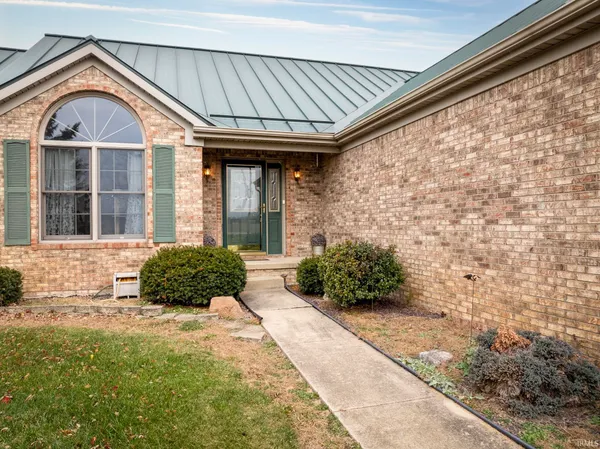 $344,900 | 3432 South Indian Trail, Farmland, IN 47340
