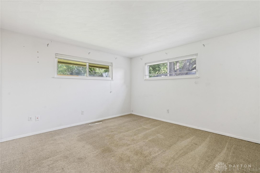 829 East Stroop Road Kettering, OH 45429 - Photo 17 of 24 Gallery Image 17