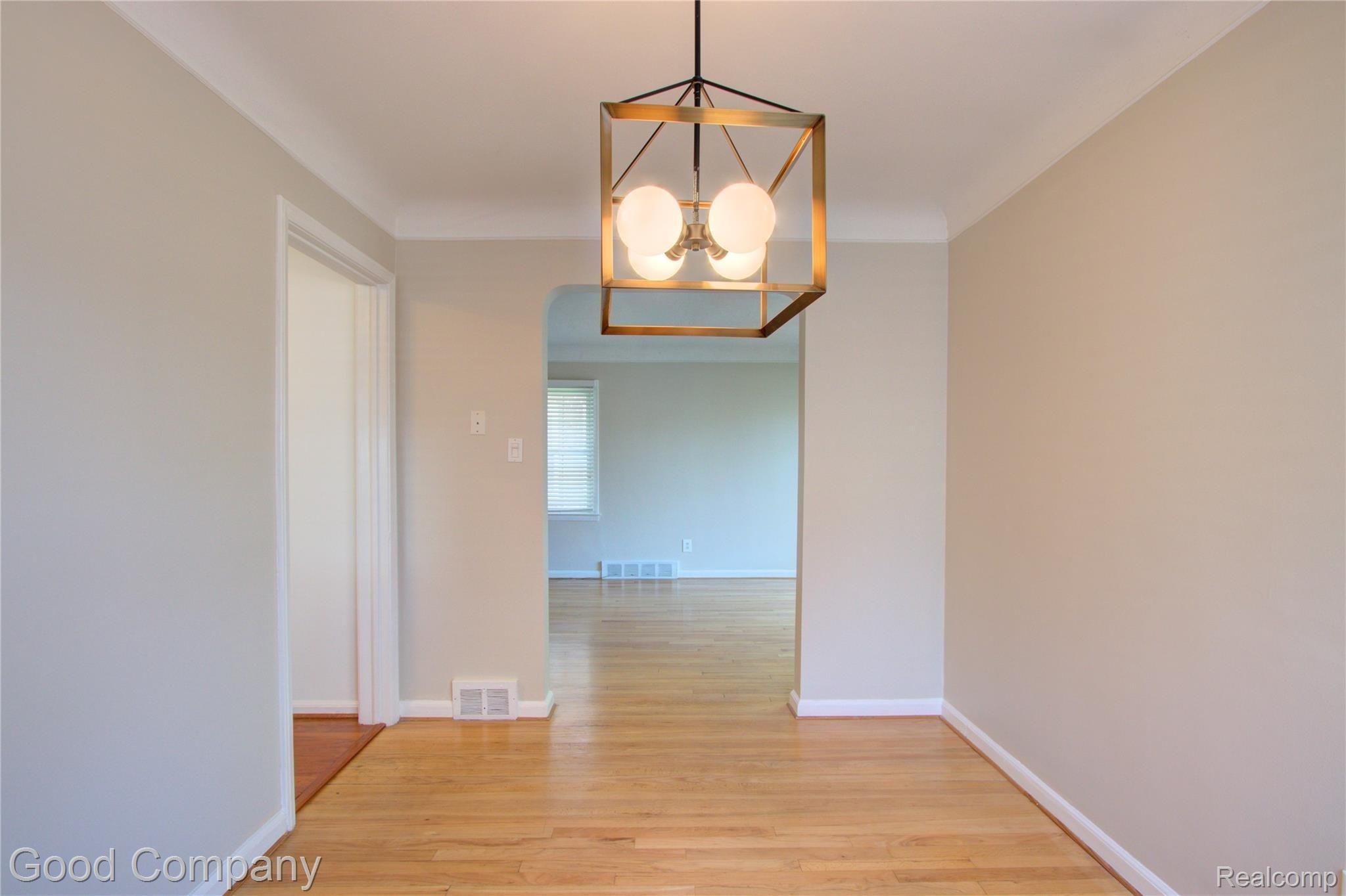 851 Cambridge Road Berkley, MI 48072 - Photo 9 of 39 851 Cambridge Rd. 9