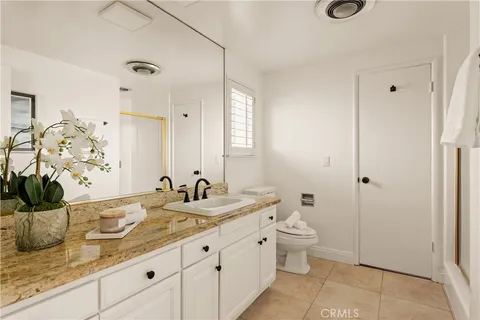 $1,495,000 | 9325 Encino Avenue, Northridge, CA 91325