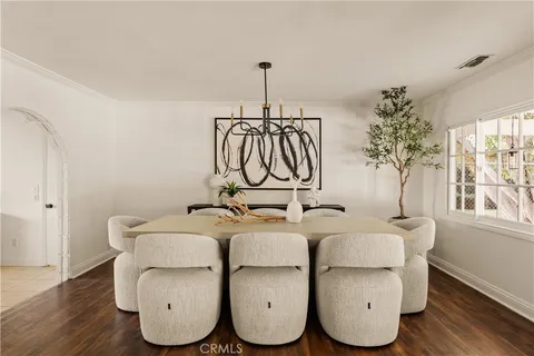 $1,495,000 | 9325 Encino Avenue, Northridge, CA 91325