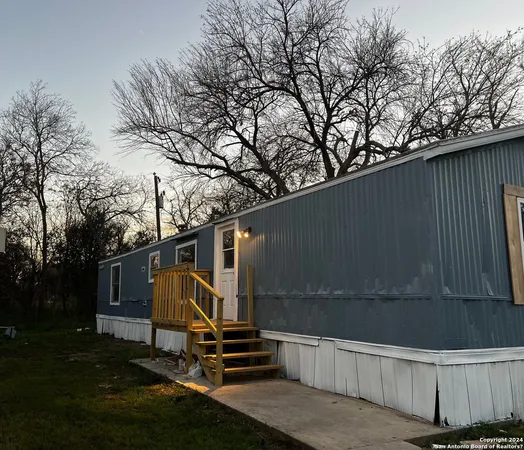 $1,000 | 1311 Hein Road West, Unit 19, San Antonio, TX 78220