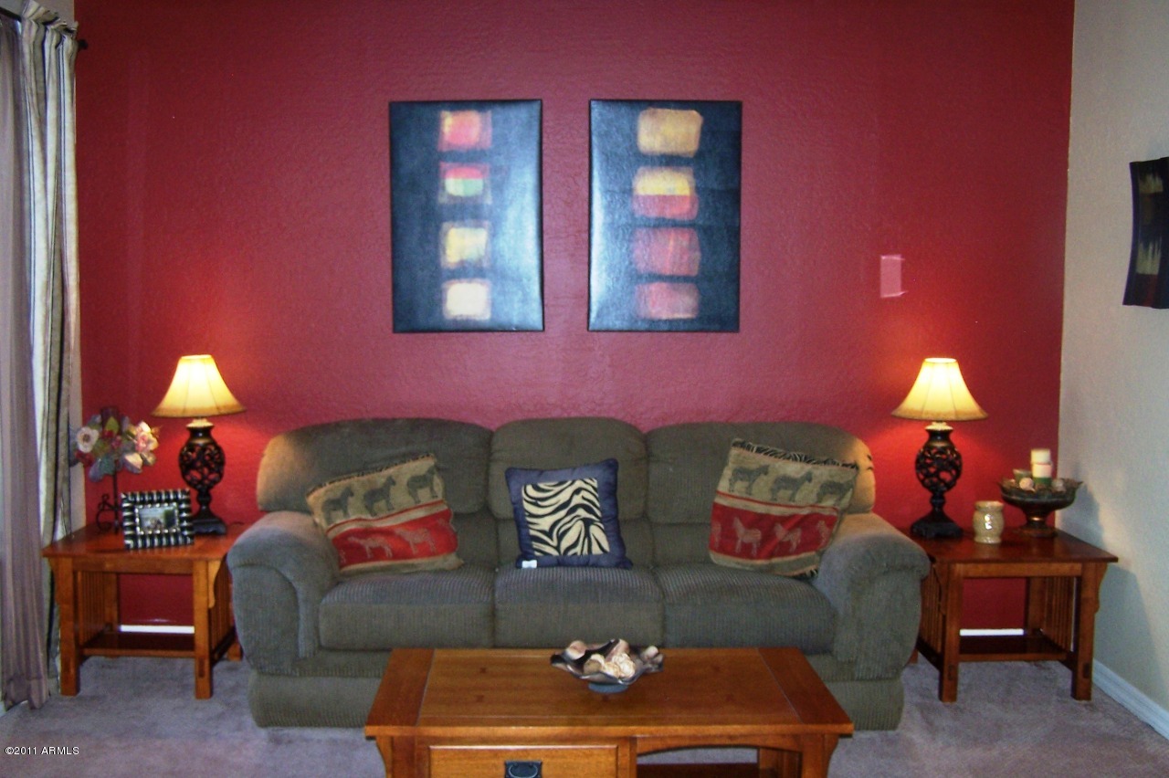 122 South Val Vista Road Apache Junction, AZ 85119 - Photo 16 of 38 Living Room
