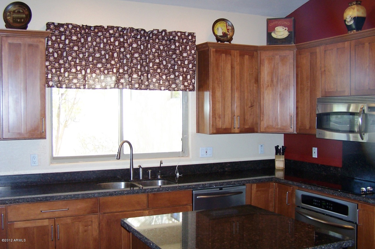 122 South Val Vista Road Apache Junction, AZ 85119 - Photo 20 of 38 Kitchen