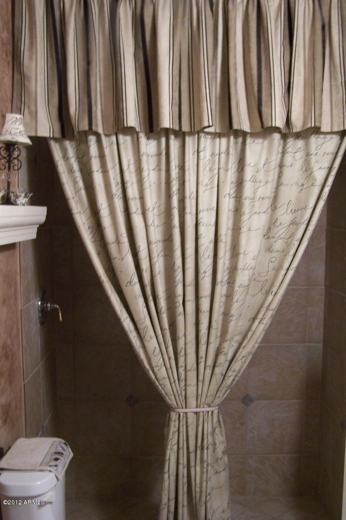 122 South Val Vista Road Apache Junction, AZ 85119 - Photo 34 of 38 2nd Hall Bathroom