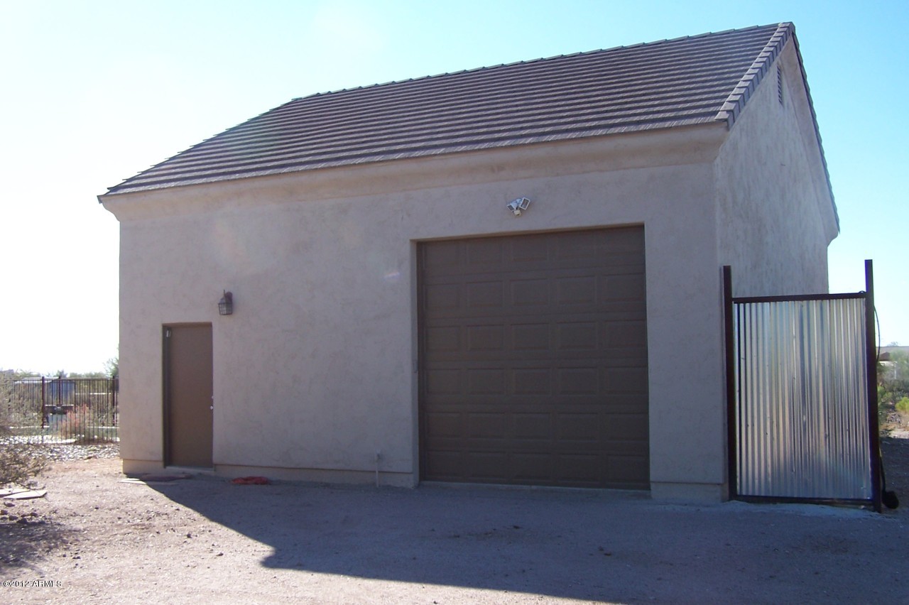122 South Val Vista Road Apache Junction, AZ 85119 - Photo 9 of 38 Detached Additional Garage