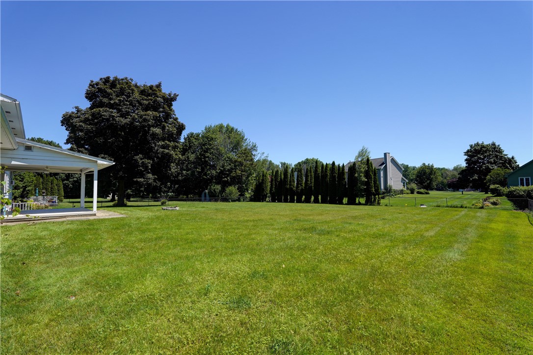 316 Webster Road Webster, NY 14580 - Photo 37 of 41