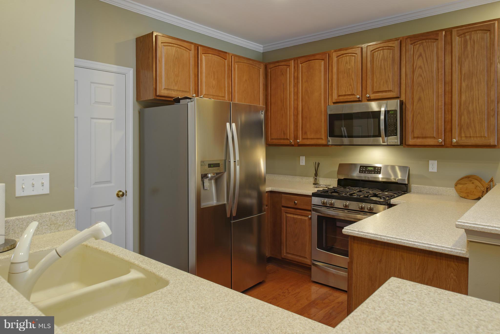682 Ruxton Road, Unit 65 Dowell, MD 20629 - Photo 9 of 30 Brand new SS kitchen appliances