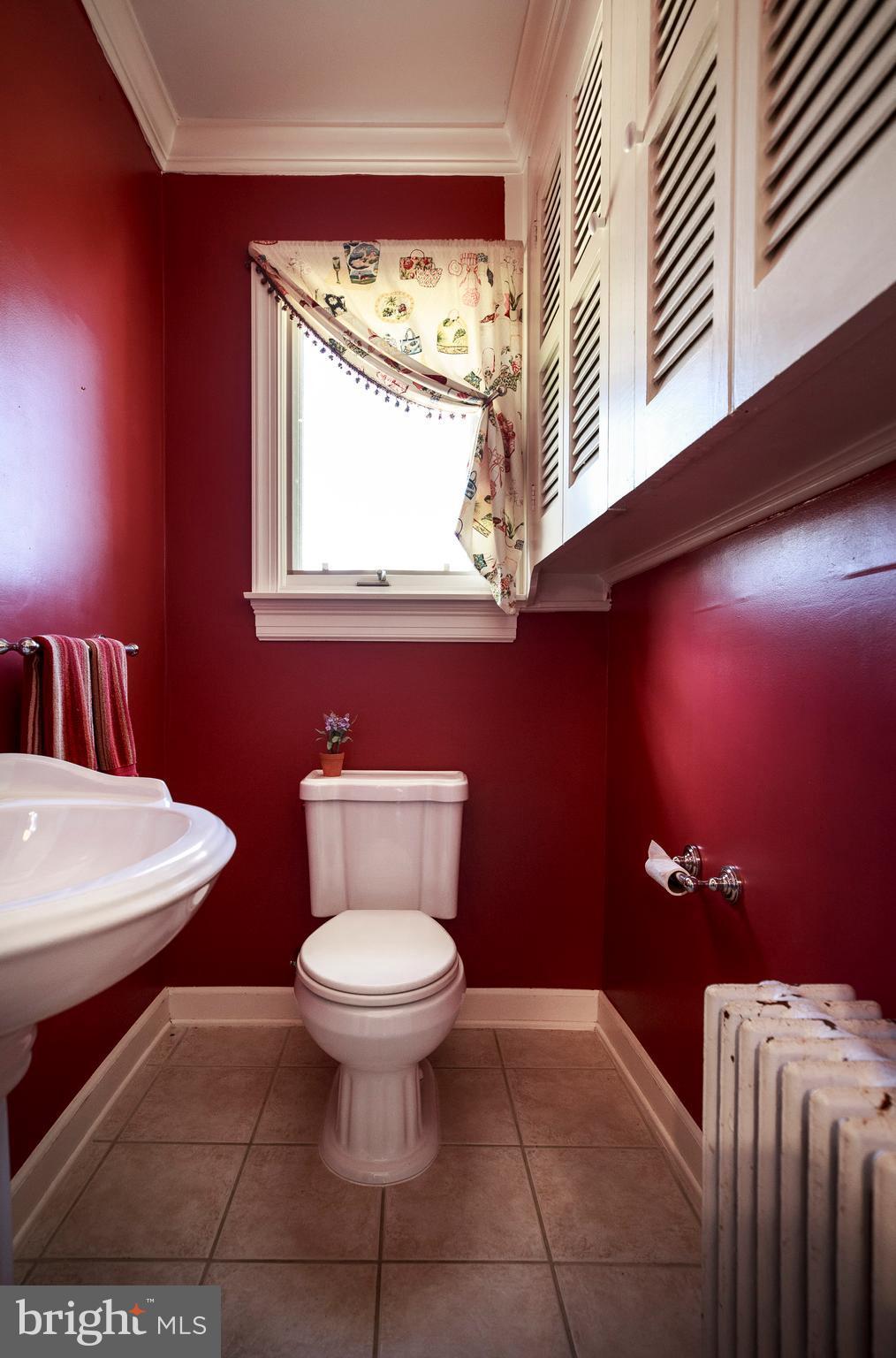 611 Brookwood Road Baltimore, MD 21229 - Photo 15 of 30 Bath