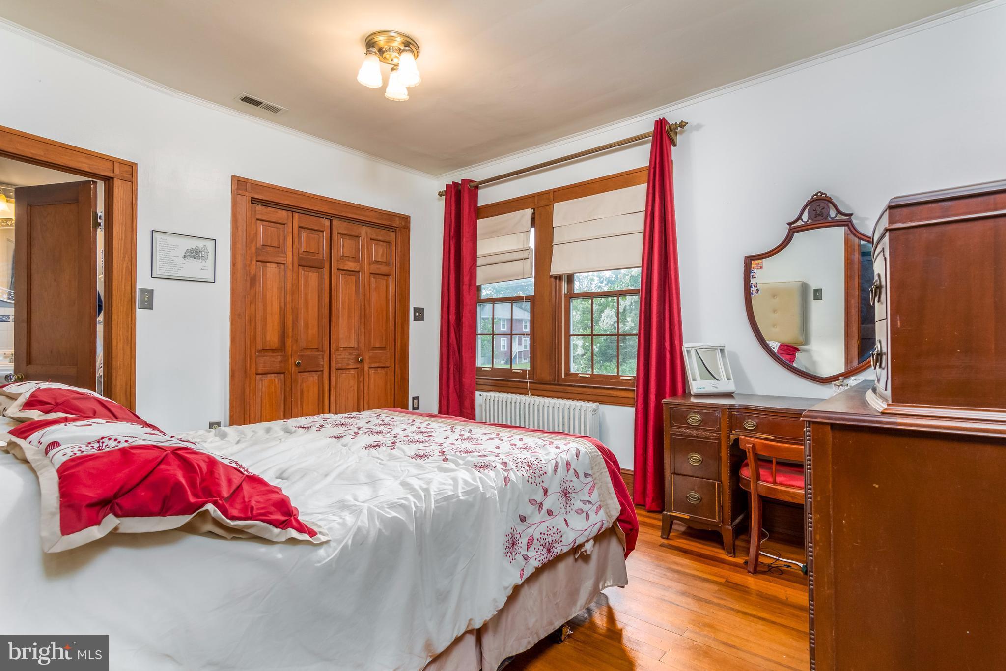 611 Brookwood Road Baltimore, MD 21229 - Photo 21 of 30 Bedroom (Master)