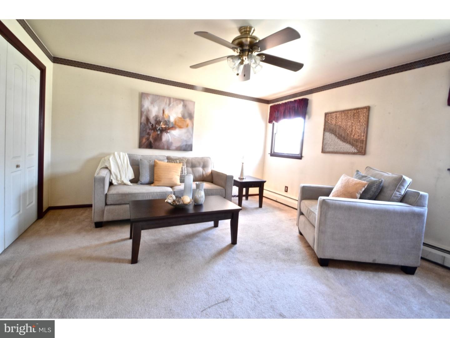 468 Hartford Road Mount Laurel, NJ 08054 - Photo 9 of 10 Family Room