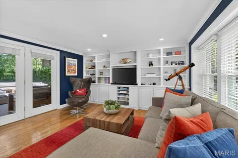 $1,349,000 | 13 Berkshire Drive, St. Louis, MO 63117