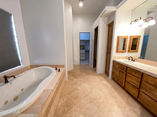 $995,000 | 1642 West Mandalay Lane, Phoenix, AZ 85023