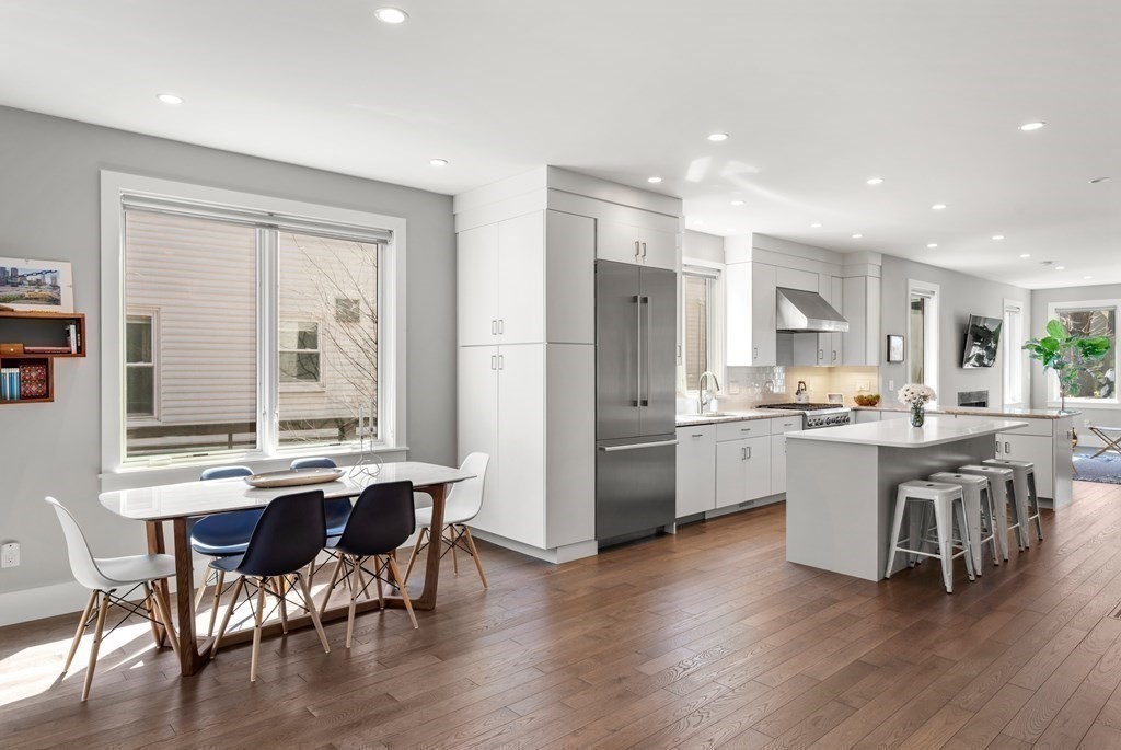 21 Cotter Road, Unit 21 Newton, MA 02468 - Photo 8 of 39 Gallery Image 8