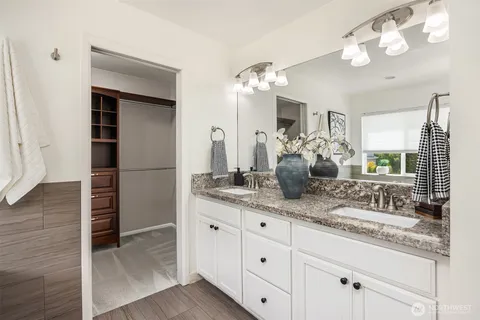 $1,499,999 | 2933 Northeast Marquette Way, Issaquah, WA 98029