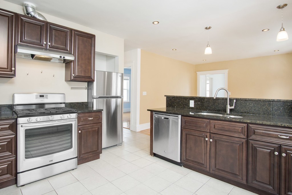 7 Belvoir Road Milton, MA 02186 - Photo 10 of 30 Gallery Image 10