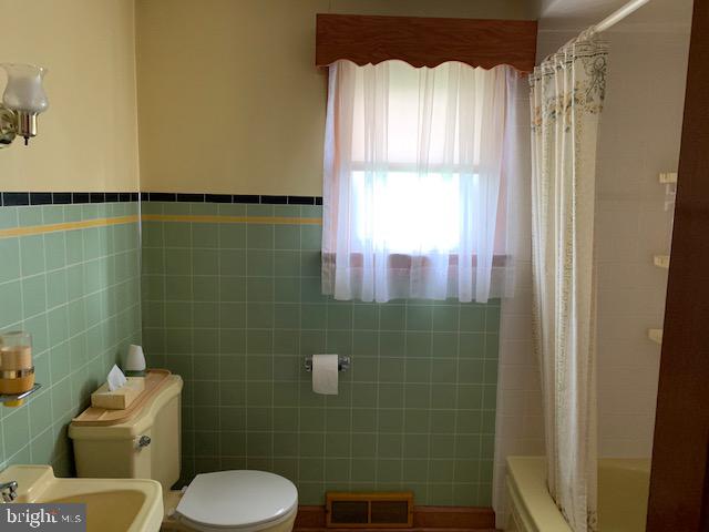 1886 Biglerville Road Gettysburg, PA 17325 - Photo 8 of 22
