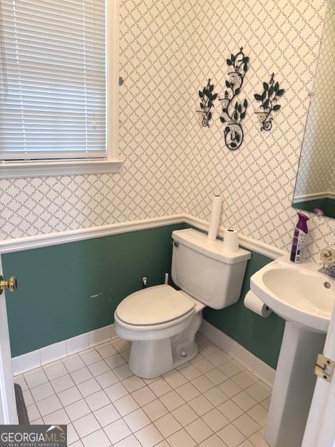 309 Hoppin Branch Road Griffin, GA 30224 - Photo 11 of 18 Half bath off of laundry room