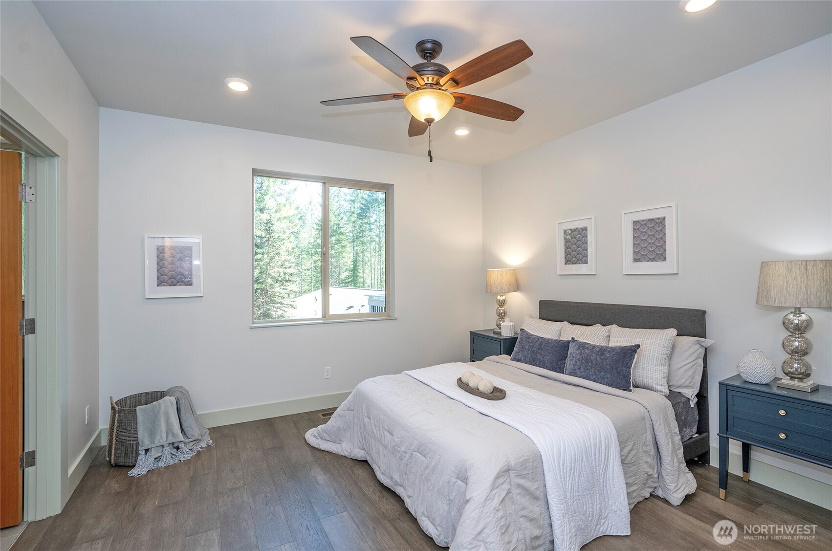 240 East Susan Lane Union, WA 98592 - Photo 17 of 40 a bedroom with a bed and a window
