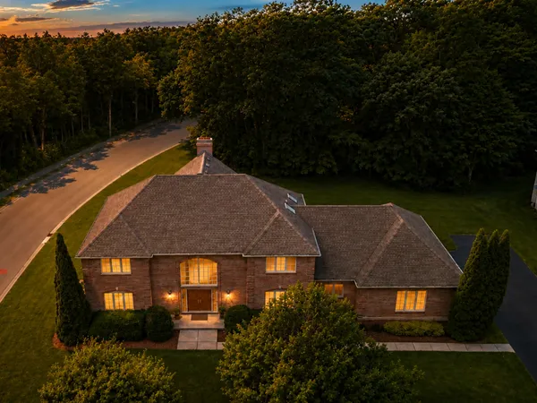 $767,000 | 130 North Buckingham Drive, Sugar Grove, IL 60554