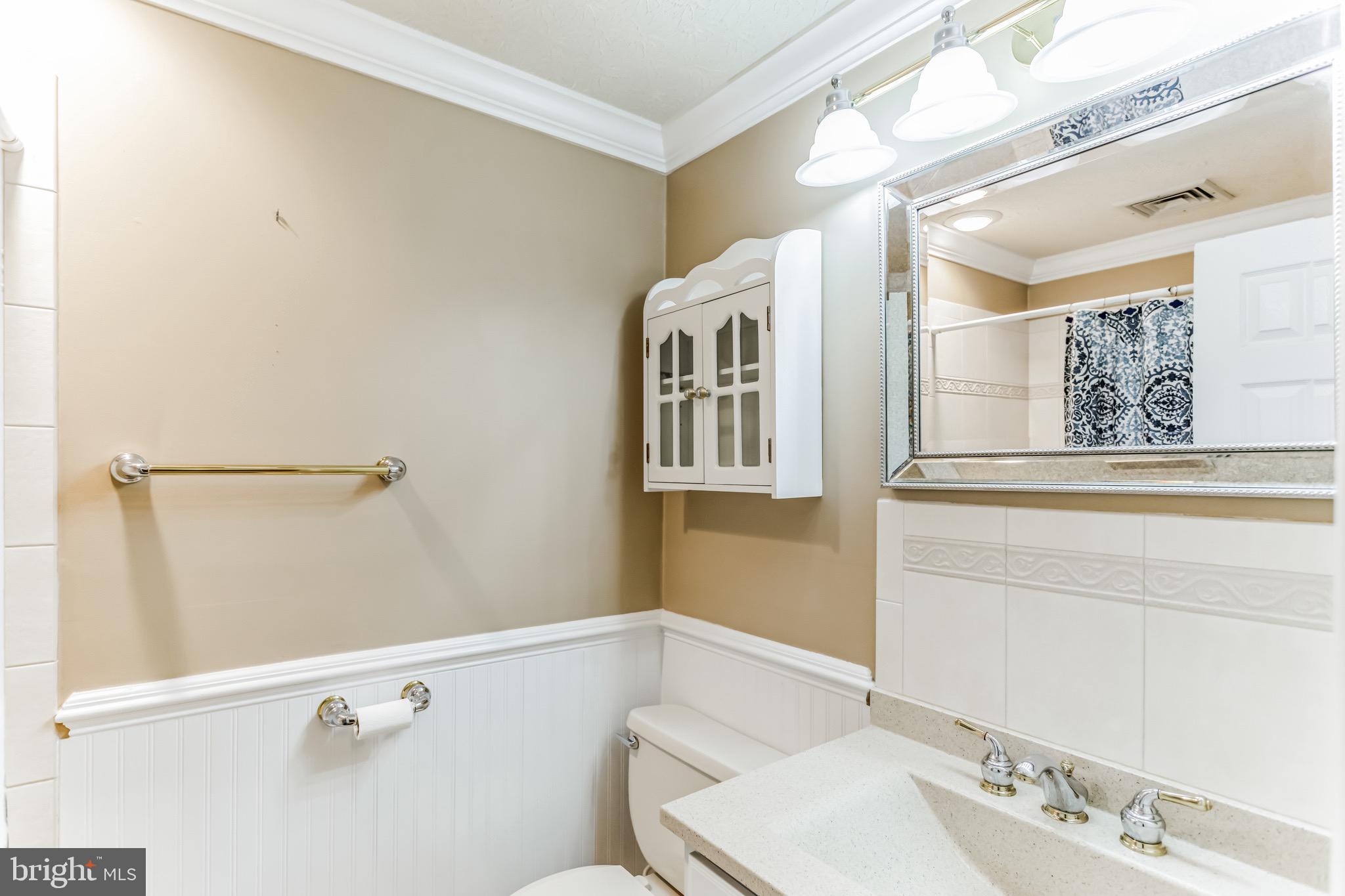 10825 Rayland Road Philadelphia, PA 19154 - Photo 16 of 30 Full Bathroom