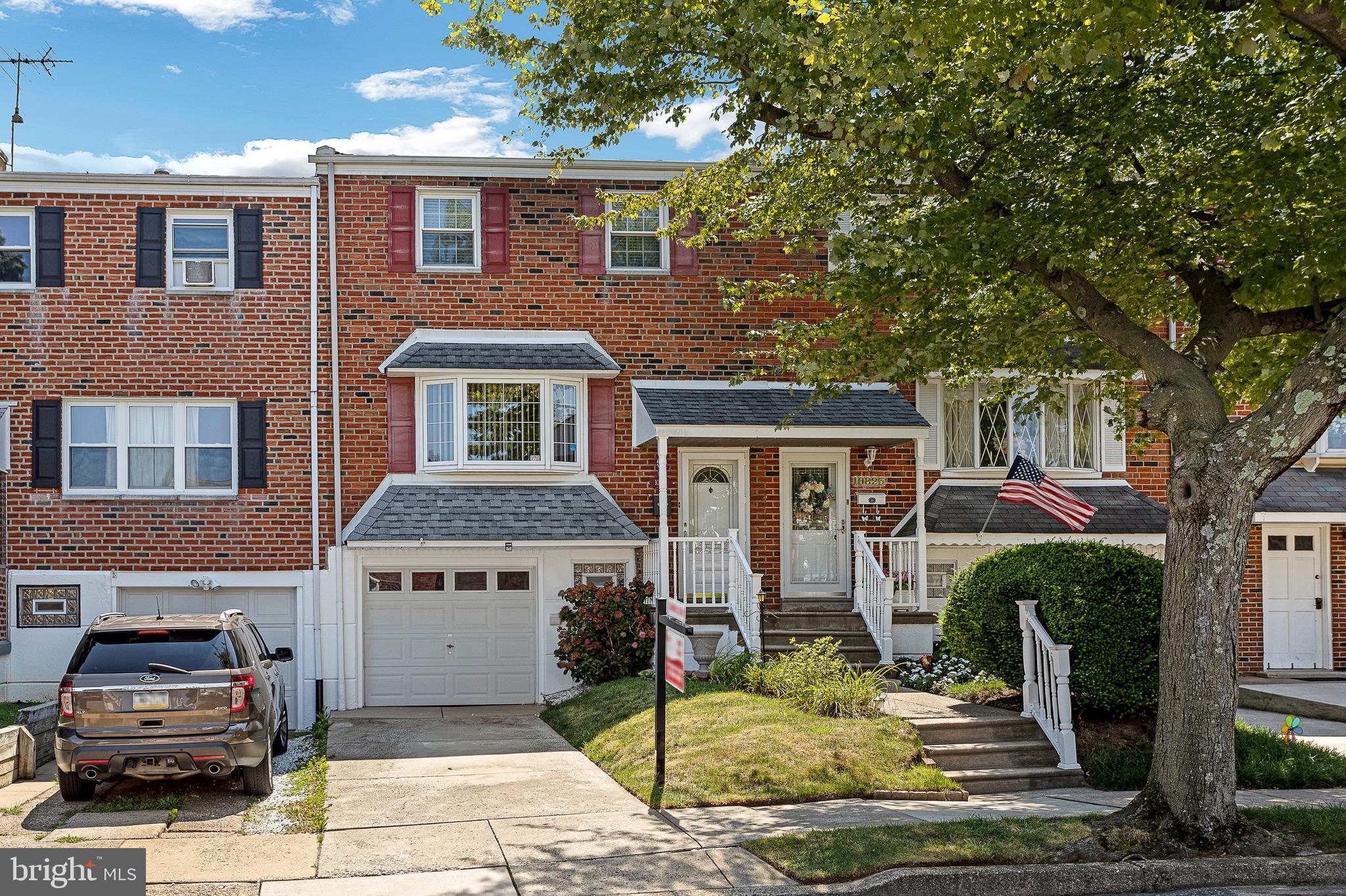 10825 Rayland Road Philadelphia, PA 19154 - Photo 2 of 30 Front of House