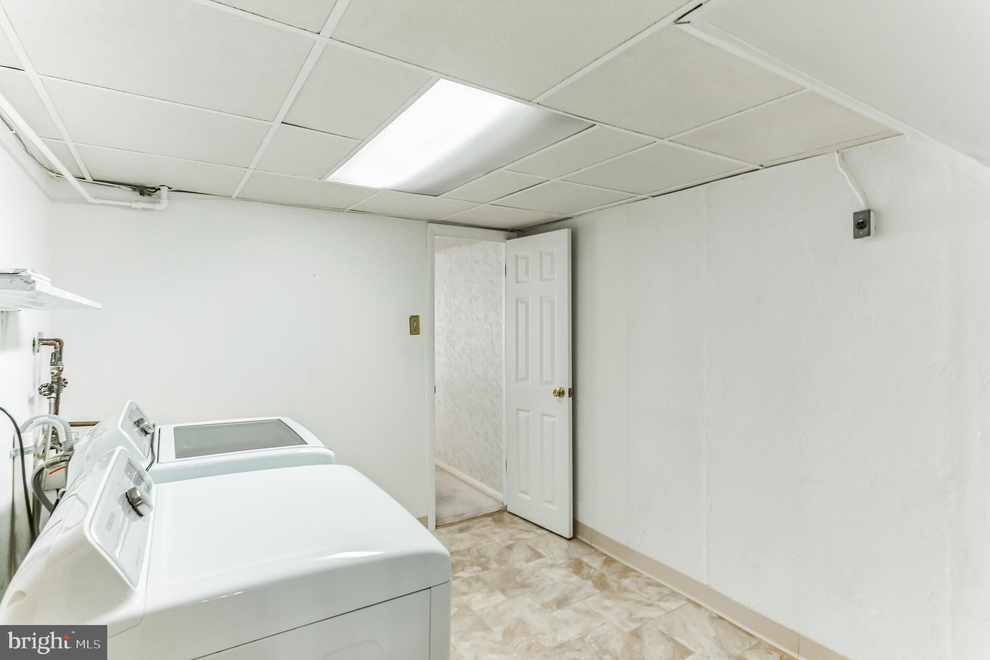 10825 Rayland Road Philadelphia, PA 19154 - Photo 21 of 30 Laundry Room