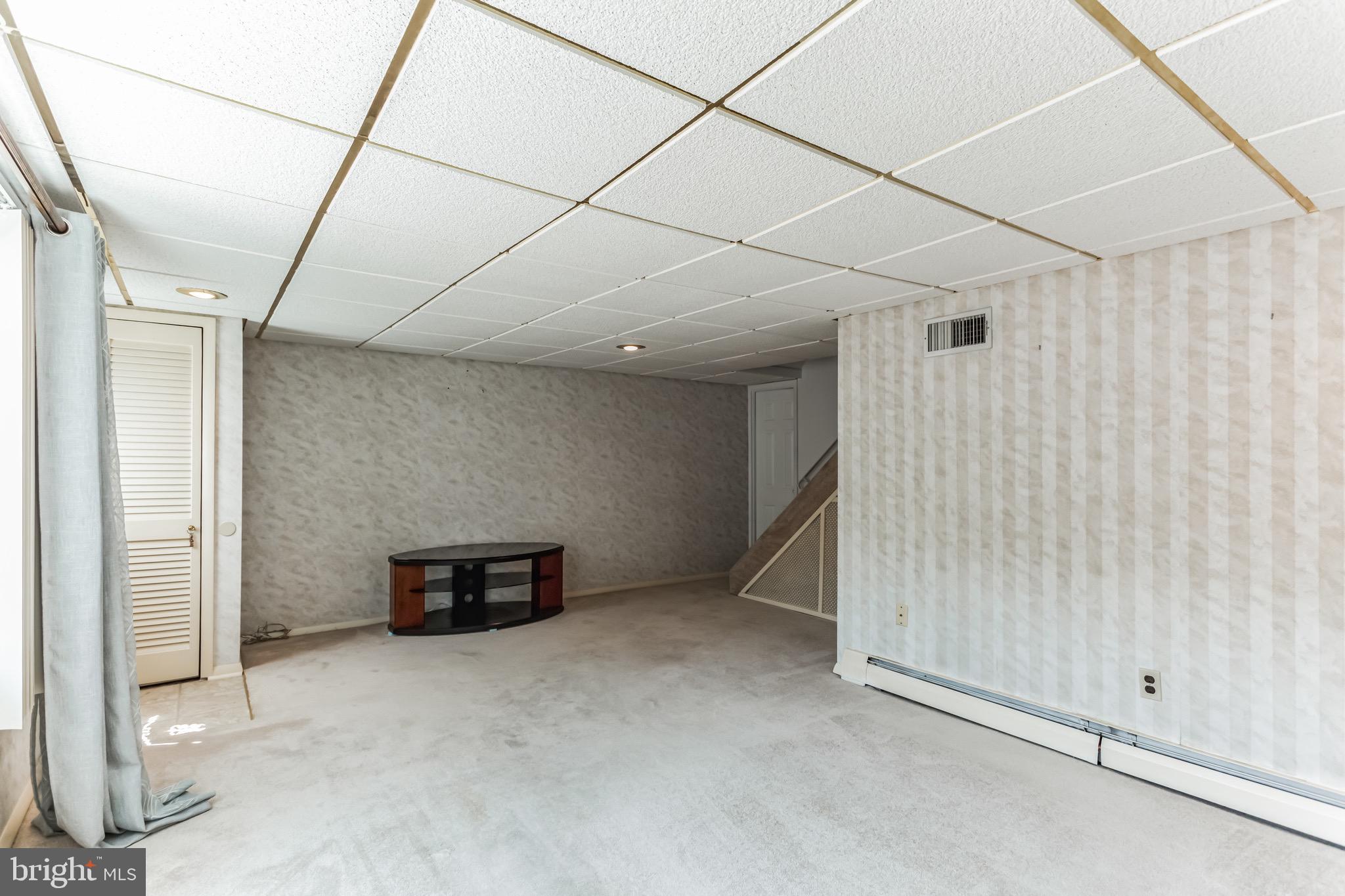 10825 Rayland Road Philadelphia, PA 19154 - Photo 25 of 30 Finished Basement