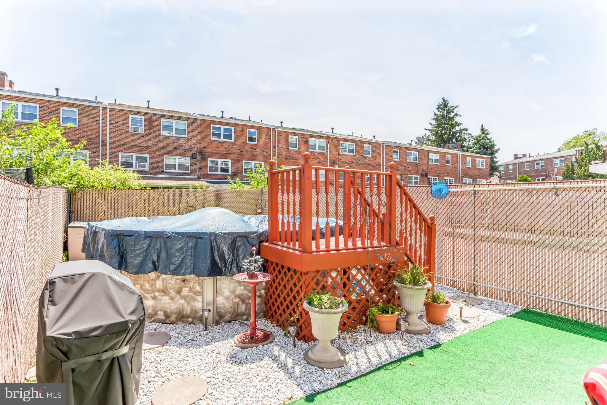 10825 Rayland Road Philadelphia, PA 19154 - Photo 28 of 30 Backyard