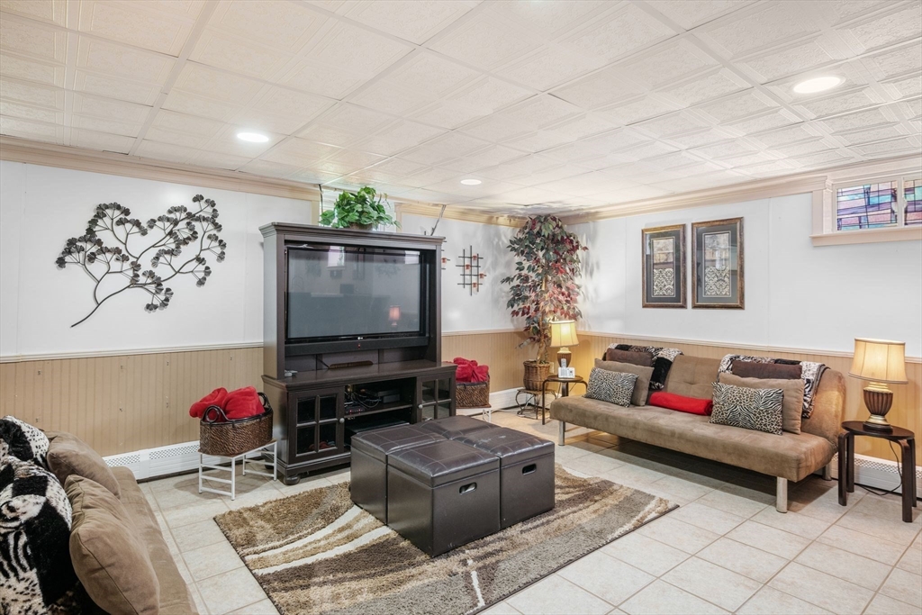 42 Walnut Street Saugus, MA 01906 - Photo 33 of 41