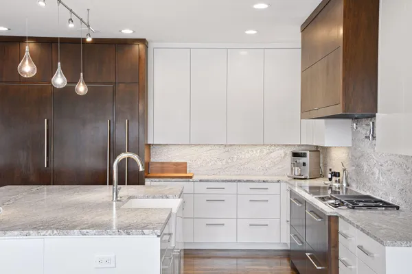 $3,500,000 | 4812 Lakeview Drive, Edina, MN 55424