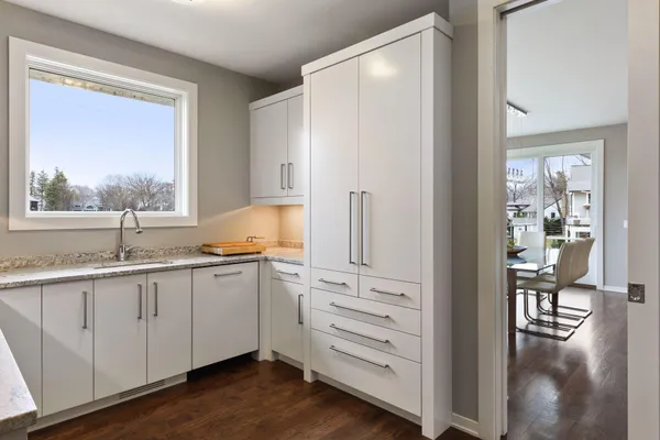 $3,500,000 | 4812 Lakeview Drive, Edina, MN 55424