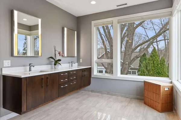 $3,500,000 | 4812 Lakeview Drive, Edina, MN 55424