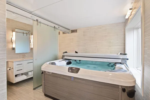 $3,500,000 | 4812 Lakeview Drive, Edina, MN 55424