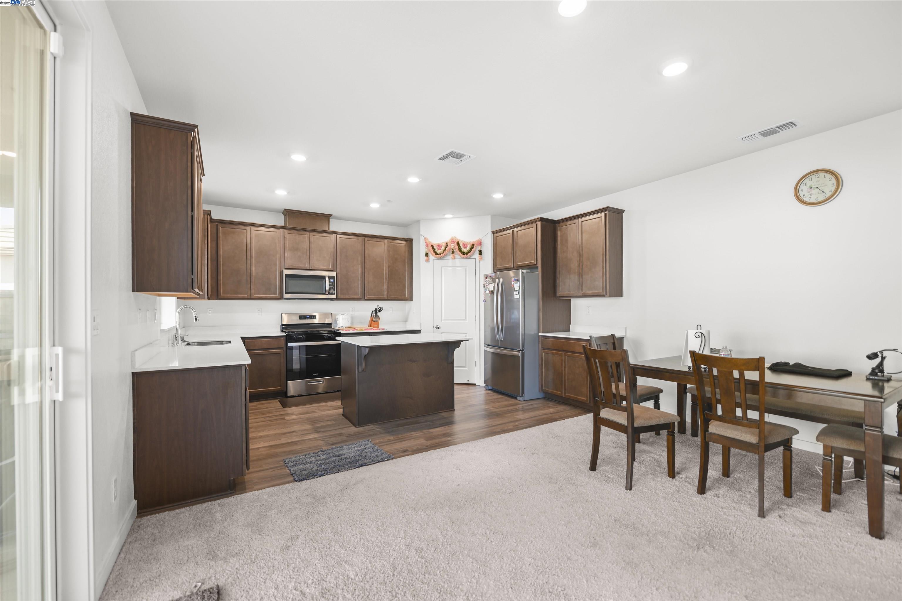 9620 Mason Trails Road Roseville, CA 95747 - Photo 2 of 27