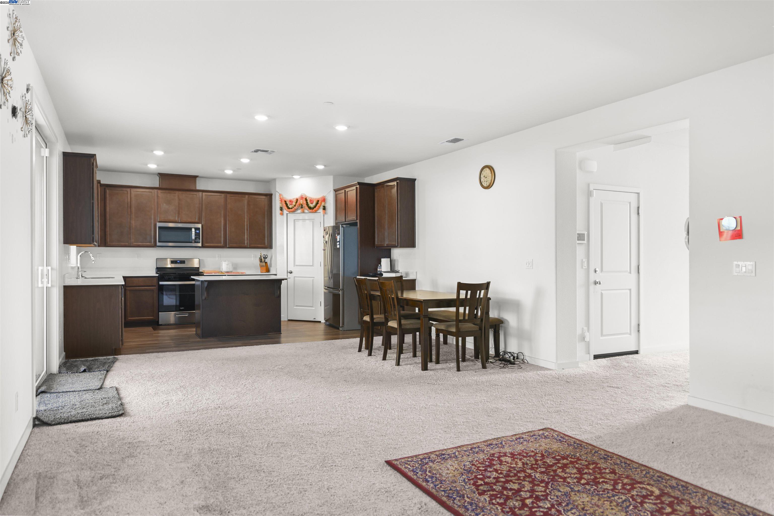 9620 Mason Trails Road Roseville, CA 95747 - Photo 3 of 27