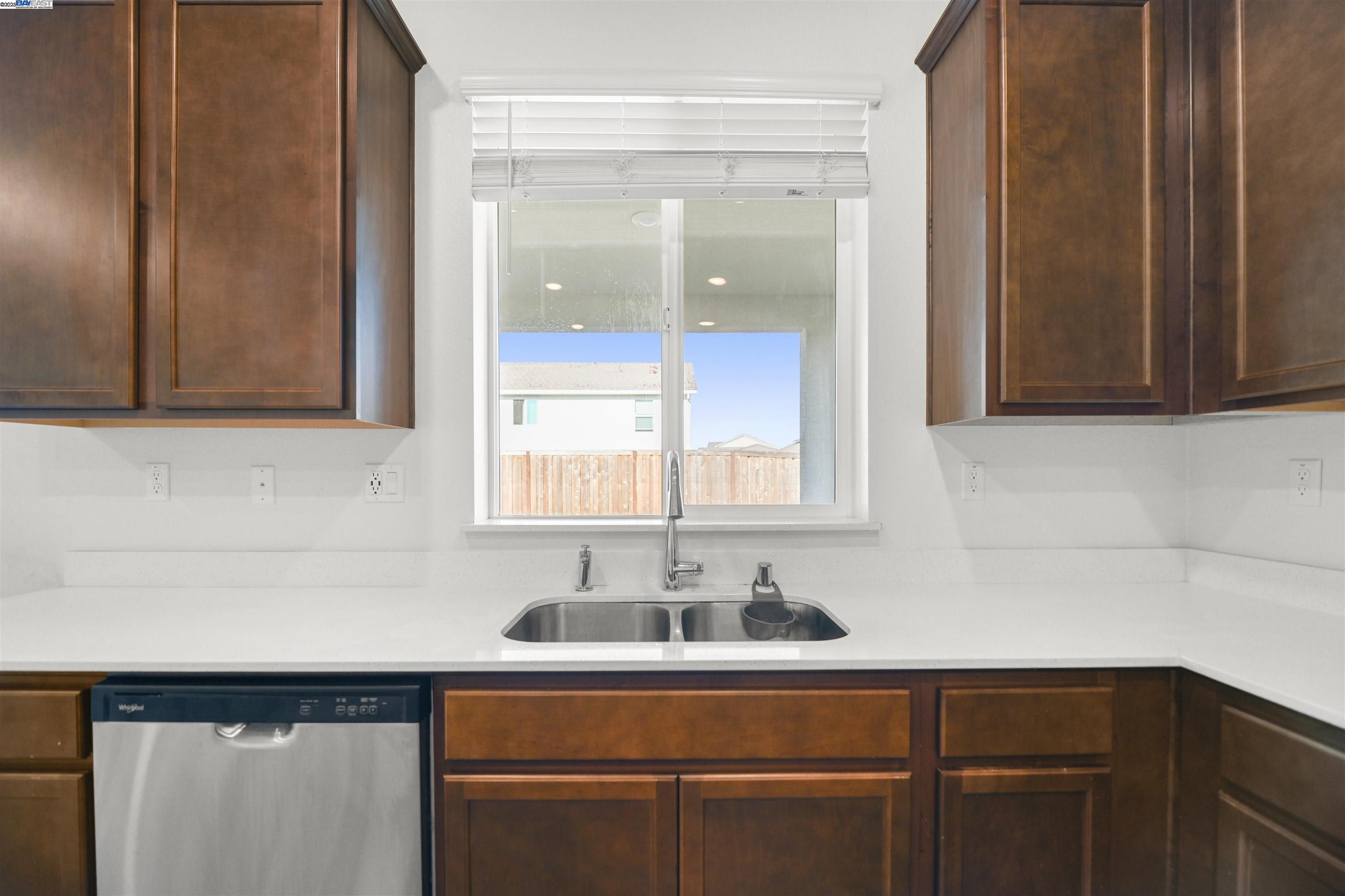 9620 Mason Trails Road Roseville, CA 95747 - Photo 6 of 27