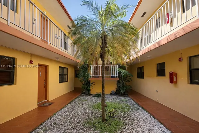 $1,750 | 3522 Northeast 166th Street, Unit 7, North Miami Beach, FL 33160