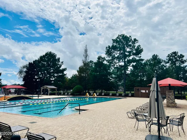 $2,400 | 9332 Beresford Court, Jacksonville, FL 32244