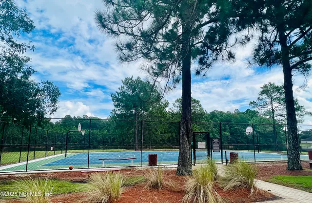 $2,400 | 9332 Beresford Court, Jacksonville, FL 32244