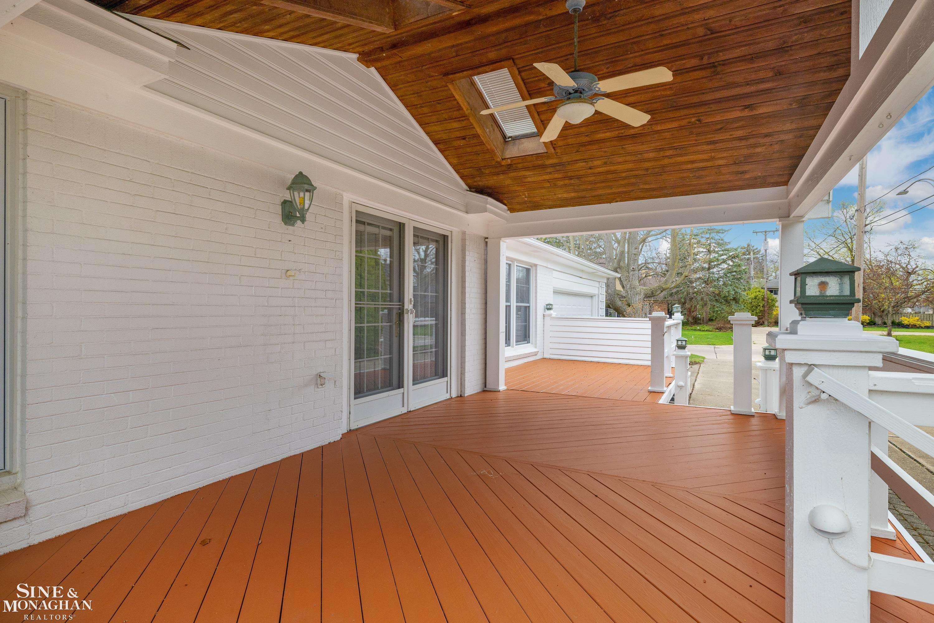 72 South Duval Road Grosse Pointe, MI 48236 - Photo 40 of 48 50204422-4aa298ac-8b19-467a-b9d3-d3afc522b32f.JPG