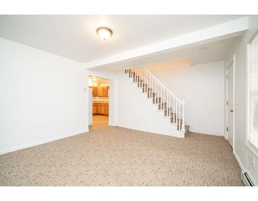 283 Quincy Street Springfield, MA 01109 - Photo 5 of 25 Gallery Image 5