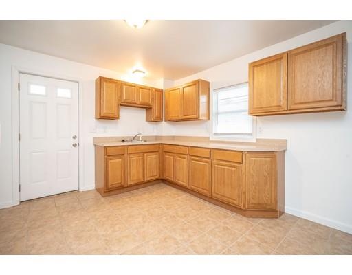 283 Quincy Street Springfield, MA 01109 - Photo 8 of 25 Gallery Image 8