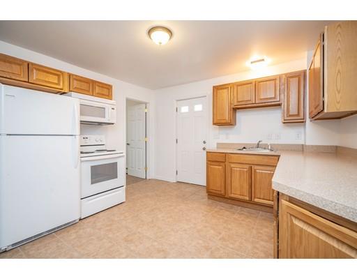 283 Quincy Street Springfield, MA 01109 - Photo 9 of 25 Gallery Image 9