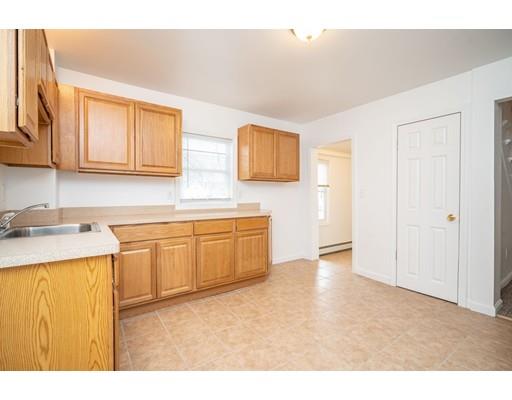 283 Quincy Street Springfield, MA 01109 - Photo 10 of 25 Gallery Image 10